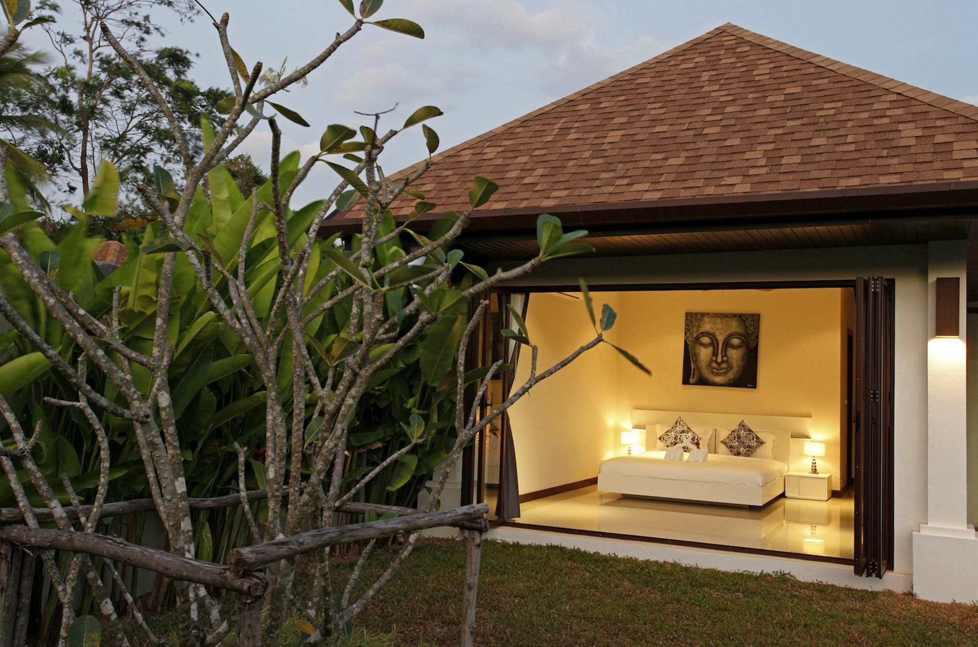 Villa Lovina By Holiplanet Rawai Bagian luar foto